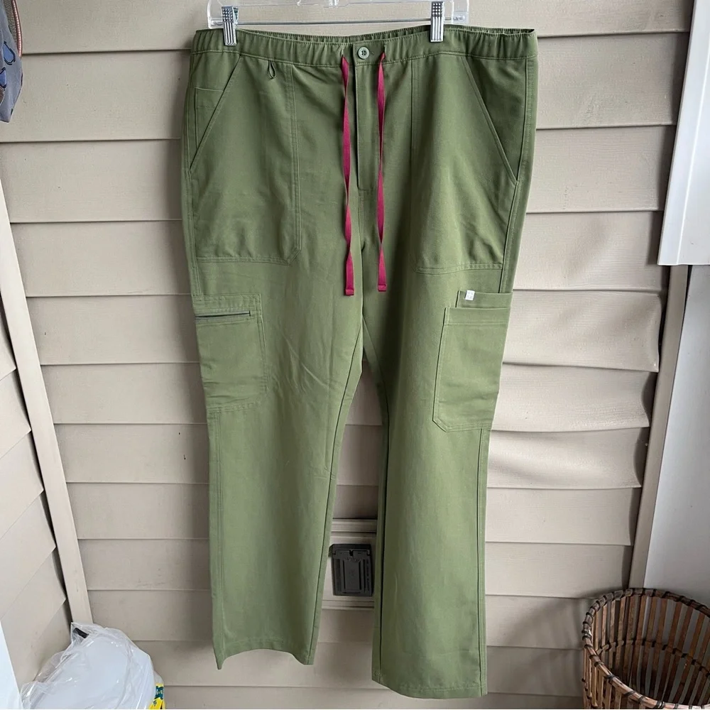 FIGS Technical Collection Cairo Pants Cargo TM3001 #2043 Size XL Green Adult